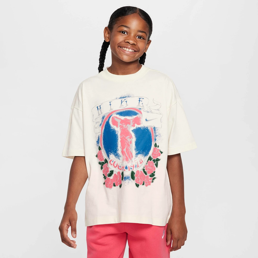 Nike Sportswear Big Kids' (Girls') Oversized T-Shirt