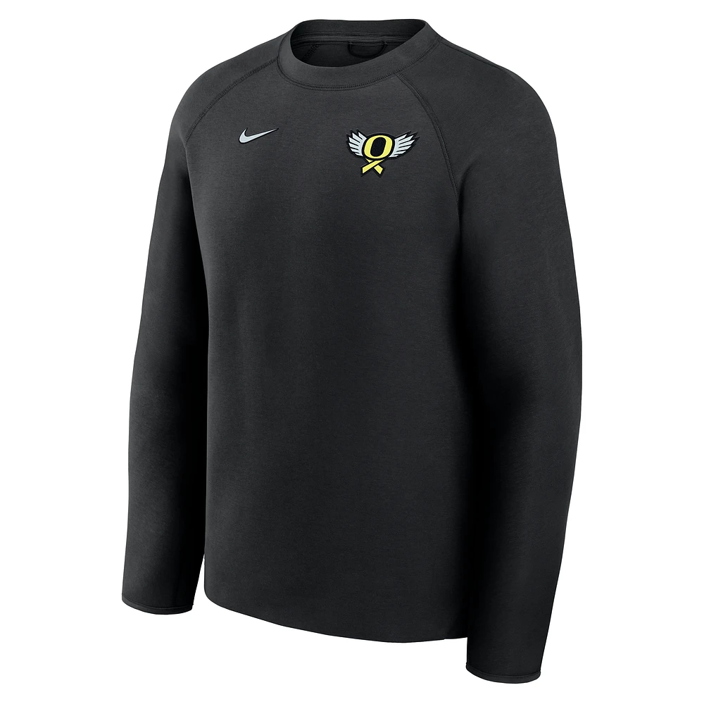 Oregon Ducks Tech Men's Nike College Pullover Crew