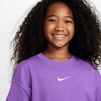 Nike Sportswear Essential Big Kids' (Girls') T-Shirt