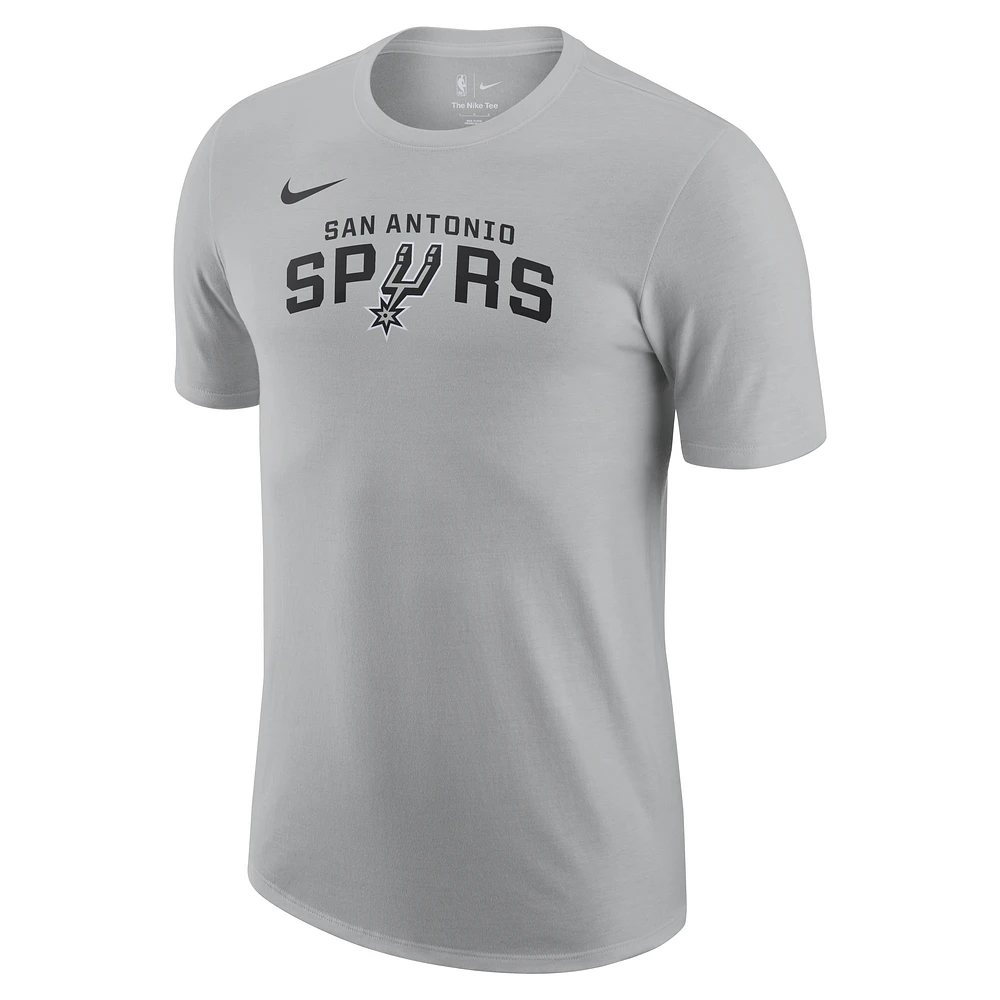 San Antonio Spurs Essential Men's Nike NBA T-Shirt