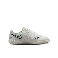 Nike Jr. Tiempo Pearl Legend 10 Academy Little/Big Kids' IC Soccer Shoes