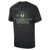 Milwaukee Bucks Max90 Men's Nike NBA T-Shirt