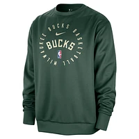 Milwaukee Bucks Spotlight Men's Nike Dri-FIT NBA Crew-Neck Sweatshirt