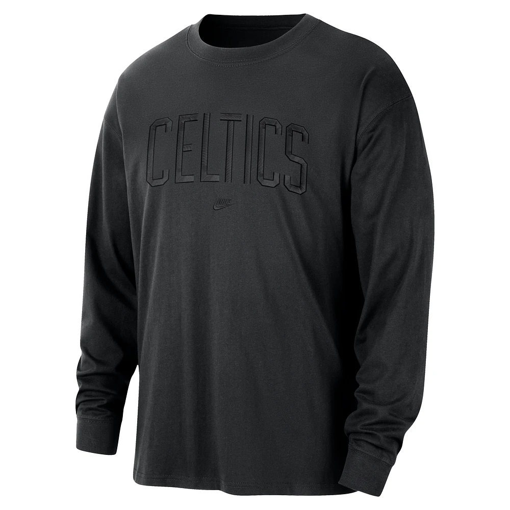 Boston Celtics Courtside Premium Essential Men's Nike NBA Long-Sleeve T-Shirt