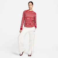 Nike Sportswear Essential Women's Long-Sleeve Holiday Top