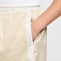 Nike Sportswear Club Men's Flow Football Shorts