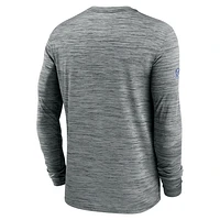 New York Giants Sideline Velocity Men's Nike Dri-FIT NFL Long-Sleeve T-Shirt