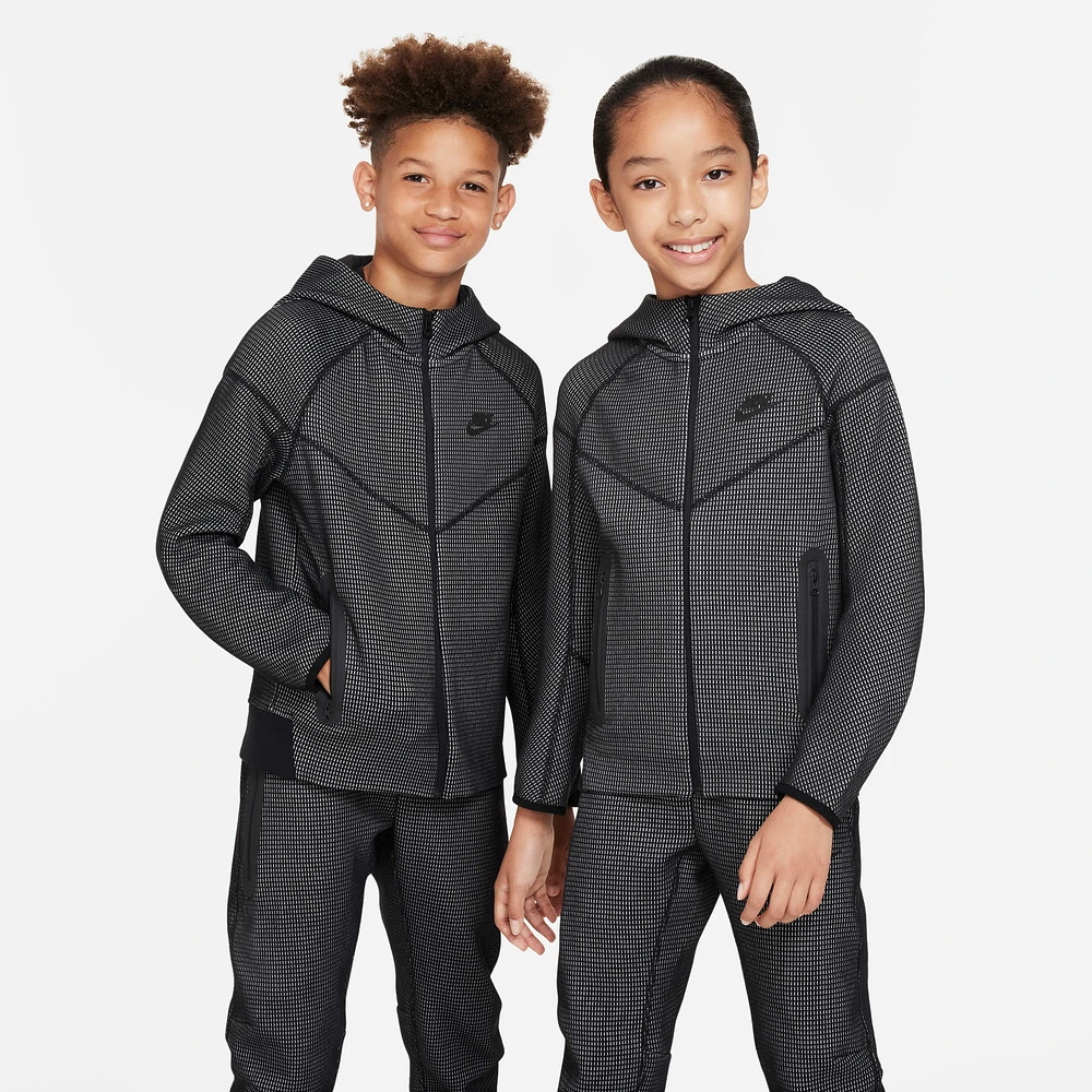 Nike Sportswear Tech Fleece Big Kids' (Boy's) Winterized Full-Zip Hoodie