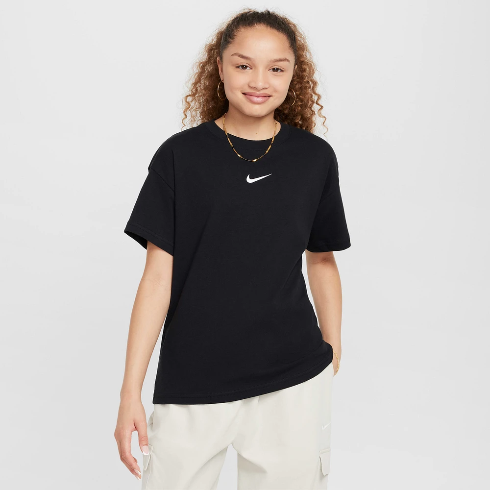 Nike Sportswear Essential Big Kids' (Girls') T-Shirt