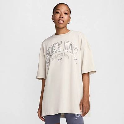 Nike Sportswear Essential Women's Oversized T-Shirt