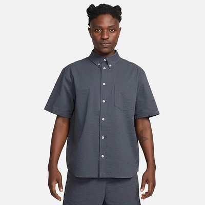 Nike Life Men's Short-Sleeve Seersucker Button-Down Shirt