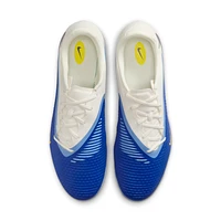 Nike Phantom 6 Low Academy Multi-Ground Soccer Cleats