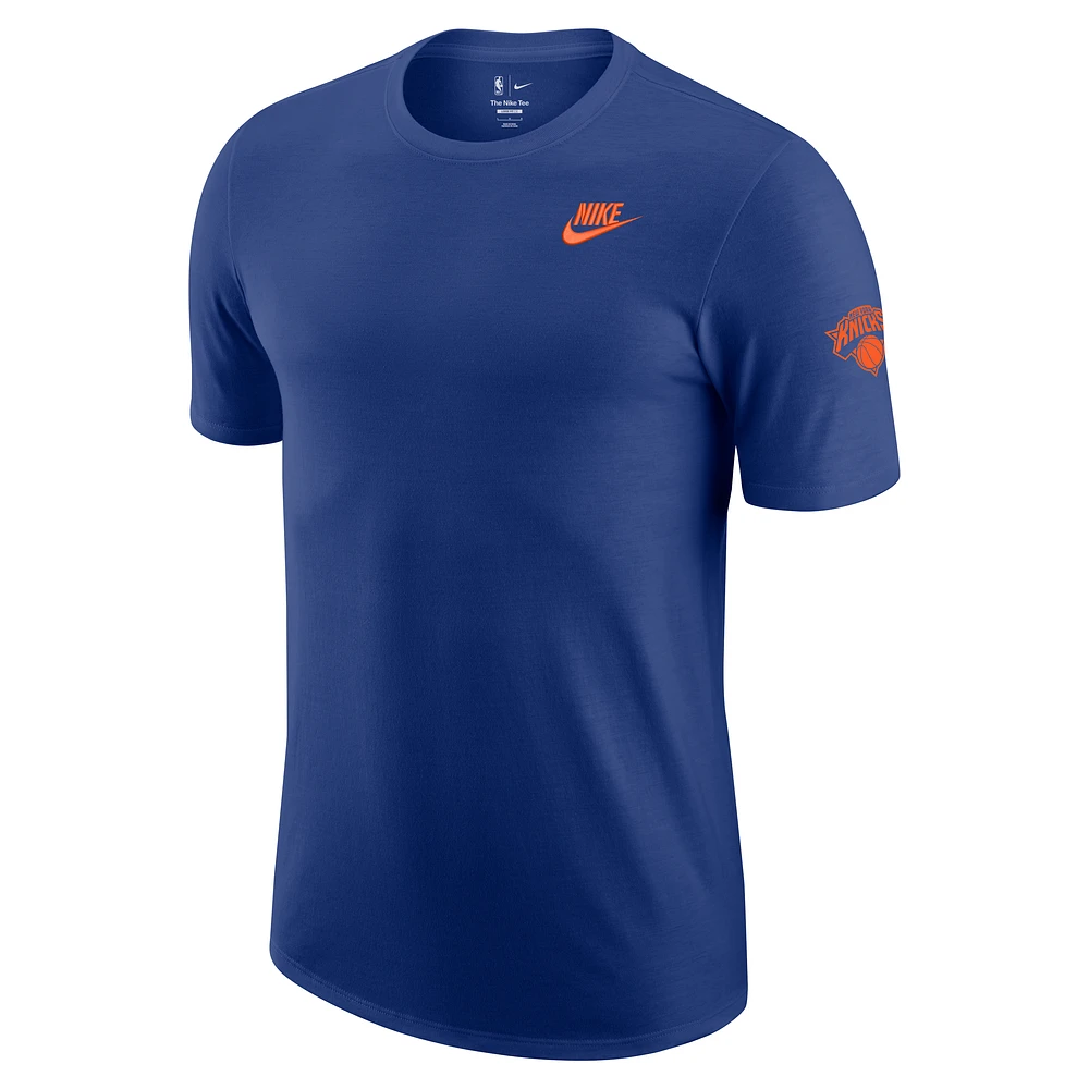 New York Knicks Essential Club Men's Nike NBA T-Shirt