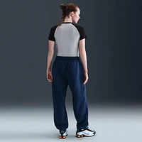 Nike Sportswear Chill Knit Women's Slim Graphic T-Shirt