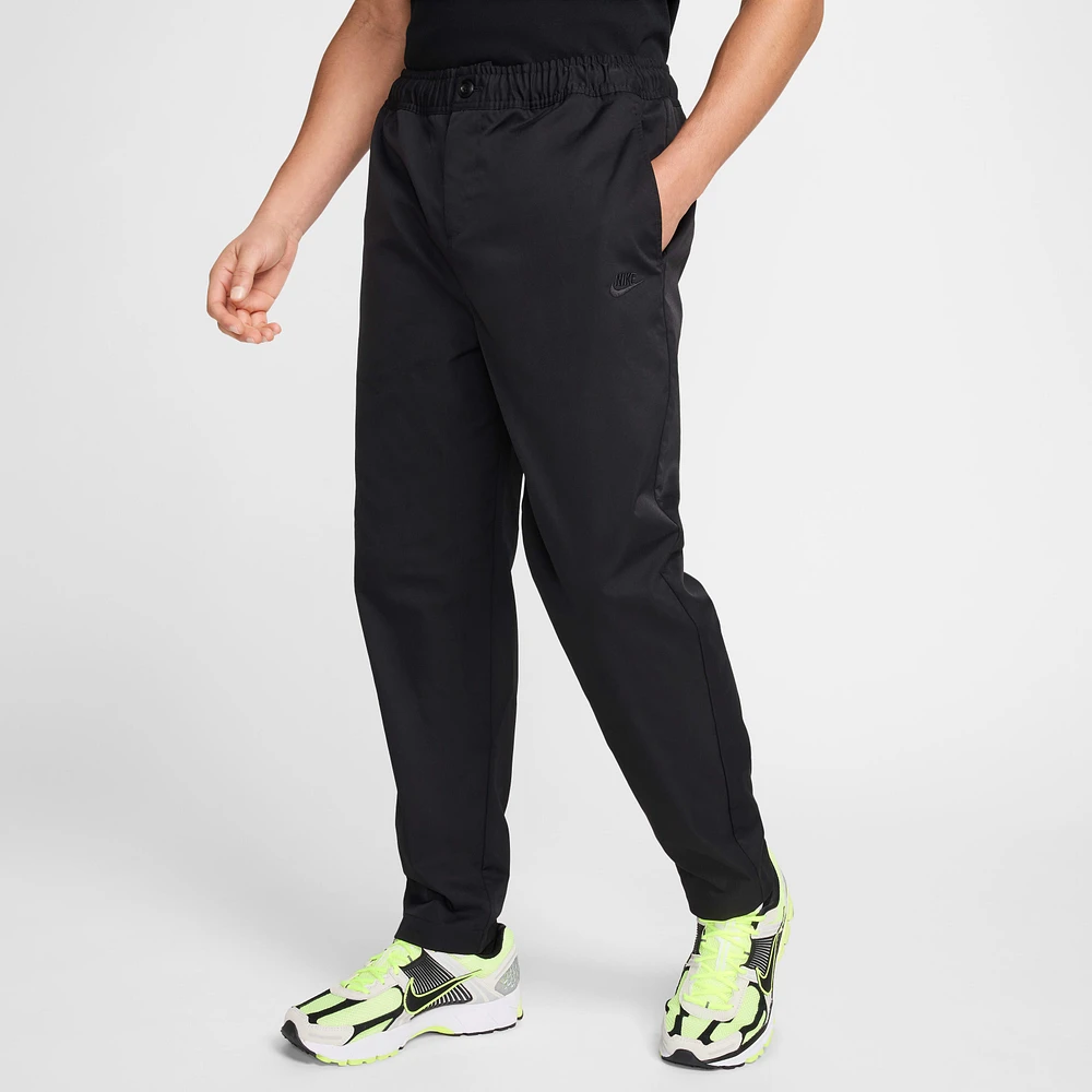 Nike Club Men's Woven Tapered Pants