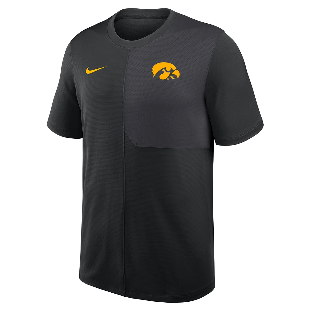 Iowa Sideline Coach Men's Nike Dri-FIT College Top