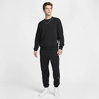 Nike Standard Issue Men's Dri-FIT Basketball Crew-Neck Sweatshirt