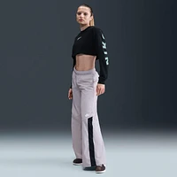 Nike Sportswear Women's Oversized Long-Sleeve Cropped T-Shirt