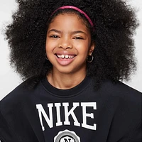 Nike Sportswear Club Girls' French Terry Crew-Neck Sweatshirt