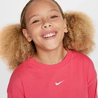 Nike Sportswear Essential Big Kids' (Girls') Long-Sleeve T-Shirt