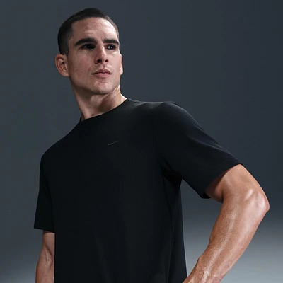 Nike Primary Men's Dri-FIT Short-Sleeve Versatile Top
