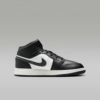 Air Jordan 1 Mid Big Kids' Shoes