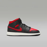 Air Jordan 1 Mid Big Kids' Shoes