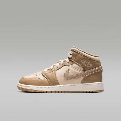 Air Jordan 1 Mid Big Kids' Shoes