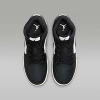 Air Jordan 1 Mid Big Kids' Shoes