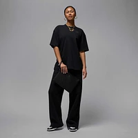 Jordan Flight Essentials Women's Oversized T-Shirt