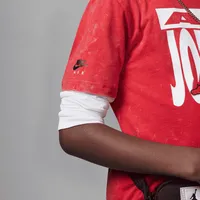 Air Jordan 3 Fire Throwback Tee Big Kids' T-Shirt. Nike.com