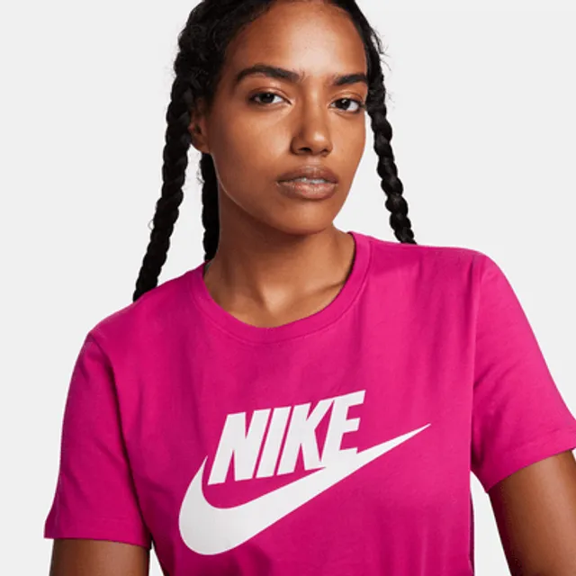 T-shirt femme Sportswear Essentials Nike · Nike · Sports · El Corte Inglés