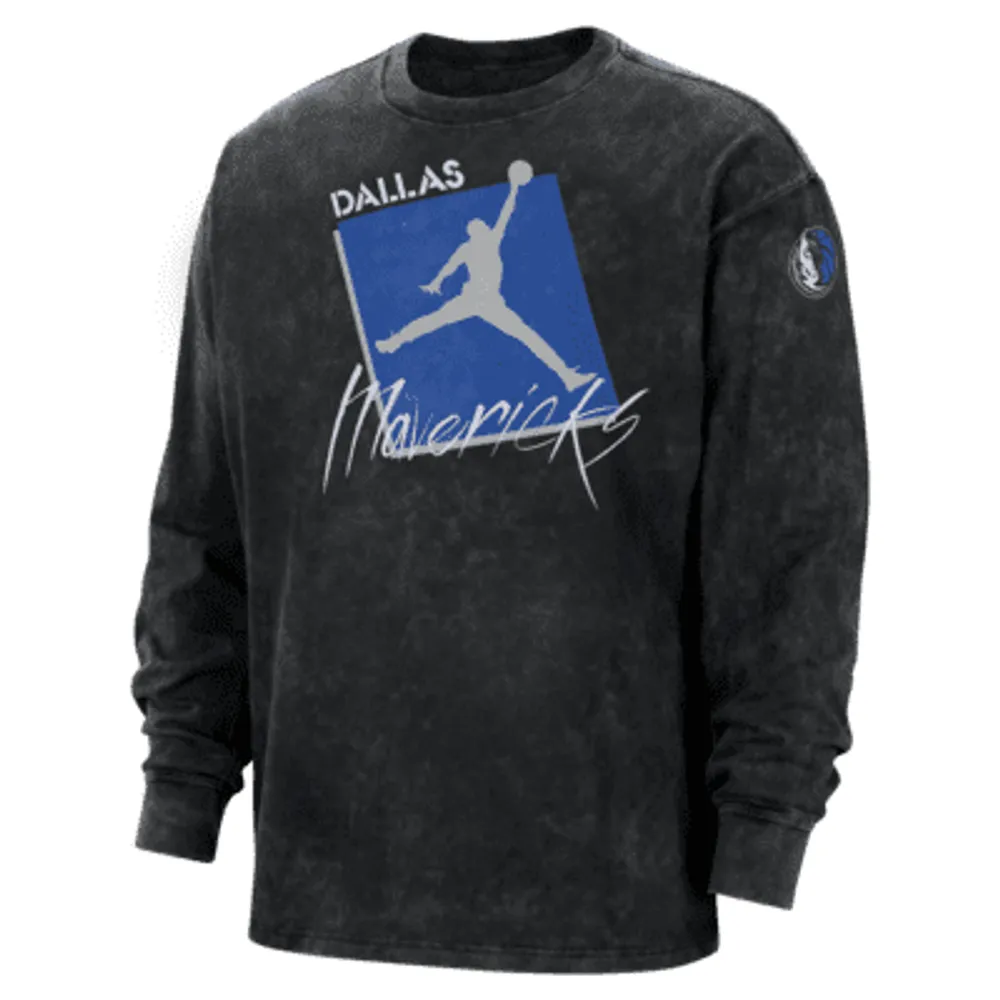 Dallas Mavericks Courtside Statement Edition Men's Jordan Max90 NBA Long-Sleeve T-Shirt. Nike.com