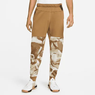 Nike Therma-FIT Men's Camo Tapered Training Pants. Nike.com