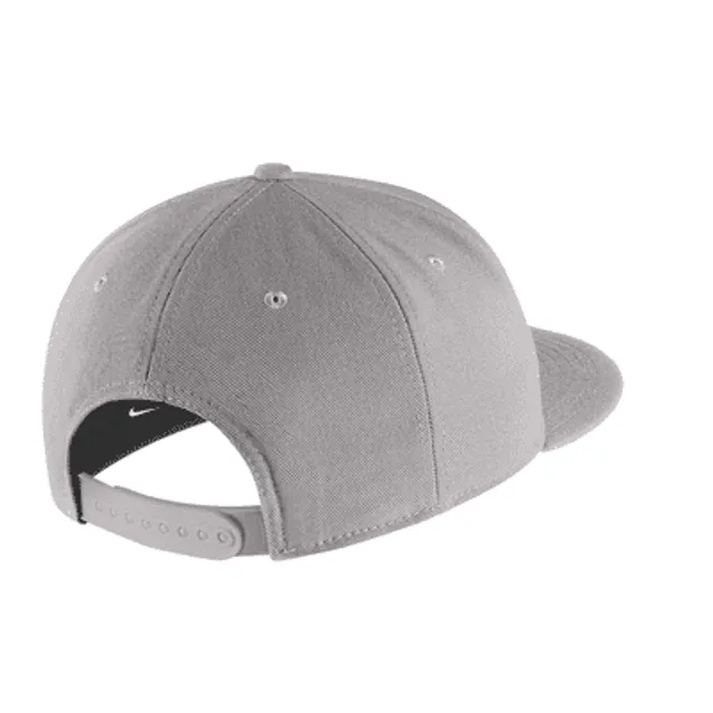 Brazil Legacy91 Men's Nike AeroBill Fitted Hat.