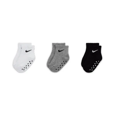 Nike Core Swoosh Baby (6-12M) Gripper Socks Box Set (3 Pairs). Nike.com
