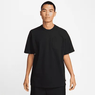 Nike Sportswear Premium Essentials Men's Pocket T-Shirt. Nike.com