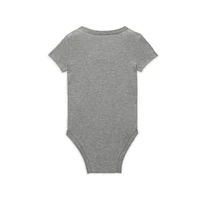 Nike ReadySet Baby (0-9M) Bodysuit. Nike.com