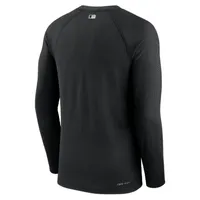 Nike Dri-FIT Velocity Practice (MLB Chicago White Sox) Men's T-Shirt.