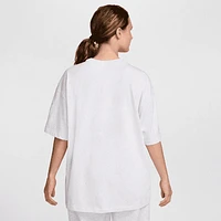 Nike Sportswear Essential Women's Oversized T-Shirt. Nike.com