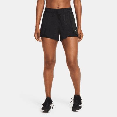 Short de training Nike Flex Essential 2-en-1 pour Femme. FR
