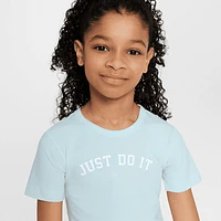 Nike Sportswear Big Kids' (Girls') Crop T-Shirt. Nike.com