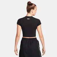 Nike Sportswear Women's Cropped T-Shirt. Nike.com