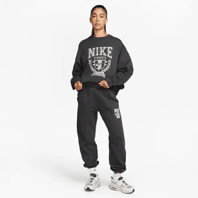 Nike Sportswear Club Fleece Women's Mid-Rise Joggers. UK