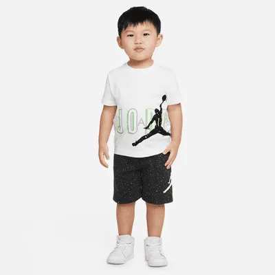 Jordan Baby (12-24M) T-Shirt and Shorts Set. Nike.com