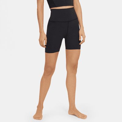 Short taille haute Nike Yoga Luxe pour Femme. FR