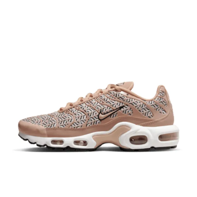 white and gold air max plus womens