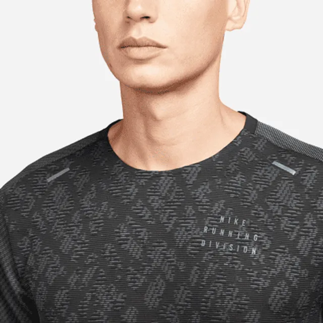 Nike TechKnit Men's Dri-FIT ADV Short-sleeve Running Top. UK