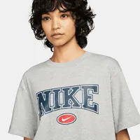 Nike Sportswear Essential Women's Oversized T-Shirt. Nike.com