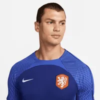 Netherlands Strike Men's Nike Dri-FIT Short-Sleeve Soccer Top. Nike.com